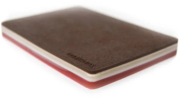 Mittelgrosses RealFlow Nahtpad dunkelhäutig