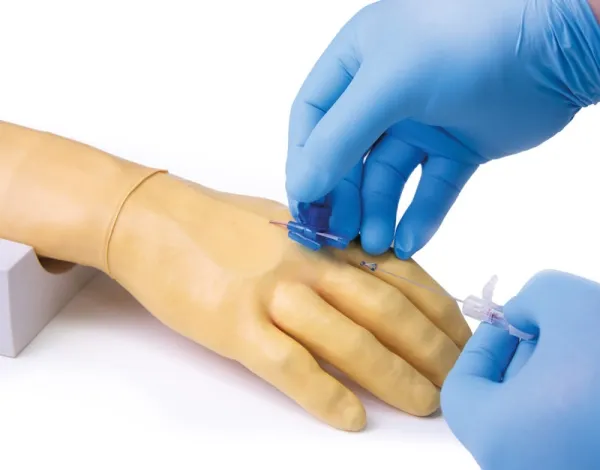 Trainingsarm für intravenöse Injektion und Infusion