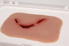 Wundmoulage Schnittwunde Flasche