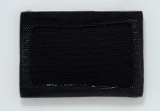 Grosse Armhalterung mit Hautriss, hellhäutig